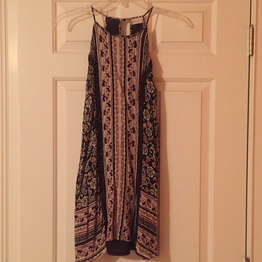 High-kneck short printed dress